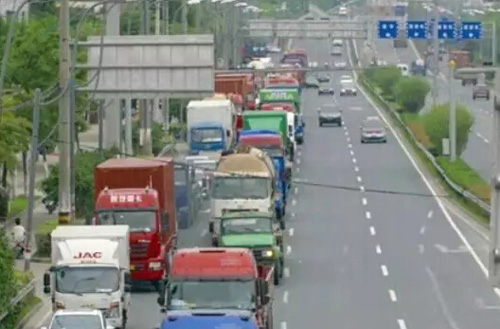 上海加强治超管理 预防货运车辆交通事故